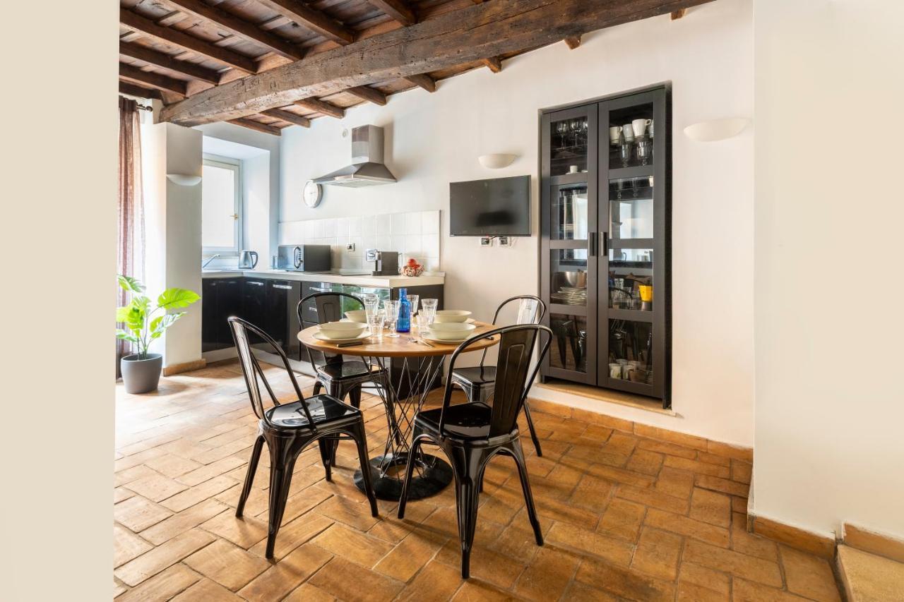 Deza Cozy Place In Monti Apartment Rome Bagian luar foto