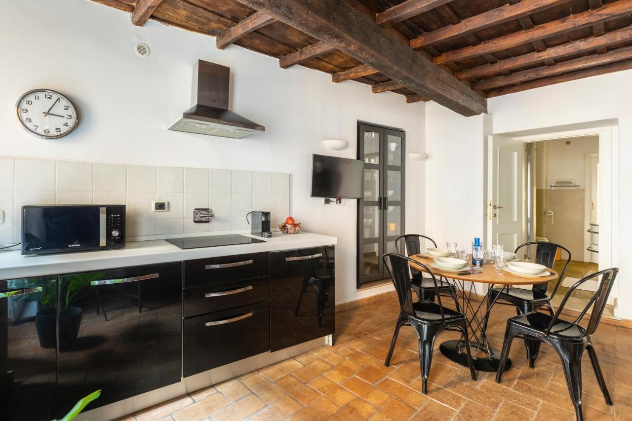 Deza Cozy Place In Monti Apartment Rome Bagian luar foto